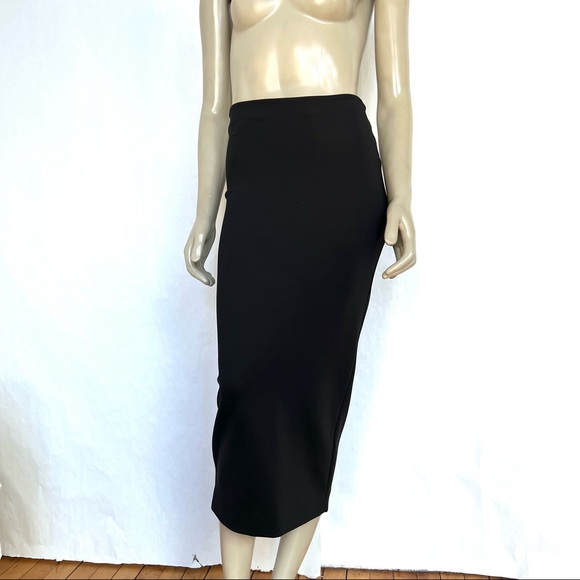 H&M Dresses & Skirts - H&M BLACK PENCIL SKIRT